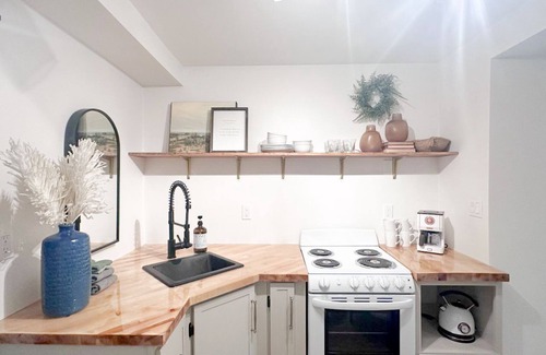 Fairport Apartamento | Micro Lux Apt Walkable to Village
