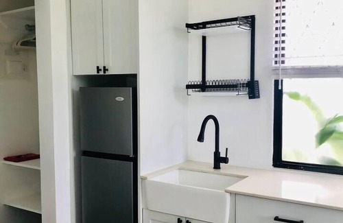 Welches Apartamento | Micro-Studio APT 5B, Oceanview + Pool, Near Beach | @ Paradise Point Barbados