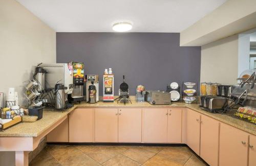 Bowling Green Hotel | Microtel Inn Bowling Green