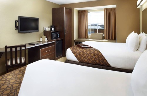 Triadelphia Hotel | Microtel Inn & Suites by Wyndham Wheeling at The Highlands