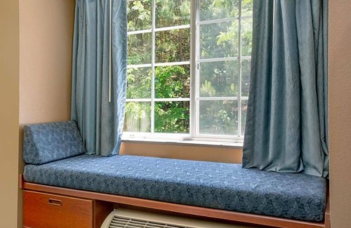New Castle Hotel | Microtel Inn & Suites by Wyndham Gardendale