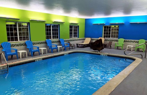 Michigan City Hotel | Microtel Inn & Suites by Wyndham Michigan City