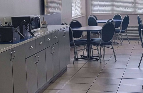 New Castle Hotel | Microtel Inn & Suites by Wyndham Gardendale