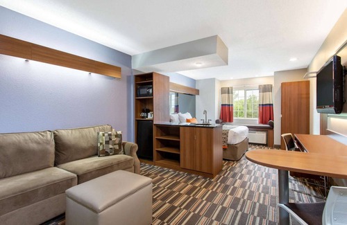Eastwick Hotel | Microtel Inn & Suites by Wyndham Philadelphia Airport