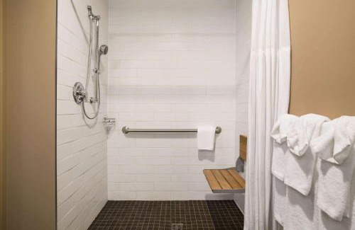 Blackfalds Hotel | Microtel Inn & Suites by Wyndham Blackfalds