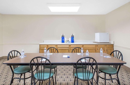 Franklin Hotel | Microtel Inn & Suites by Wyndham Franklin
