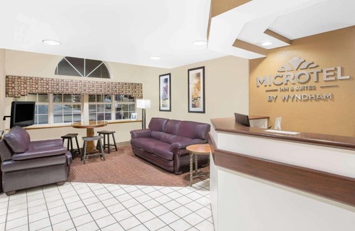 Franklin Hotel | Microtel Inn & Suites by Wyndham Franklin