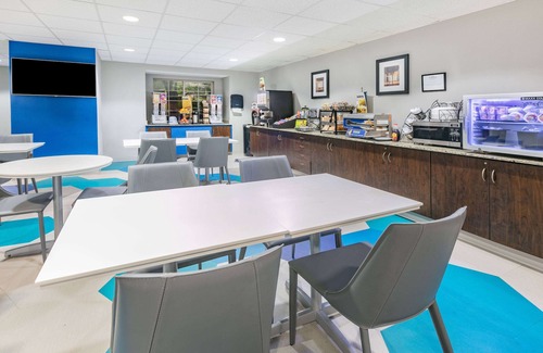 Austin Hotel | Microtel Inn & Suites by Wyndham Austin Airport
