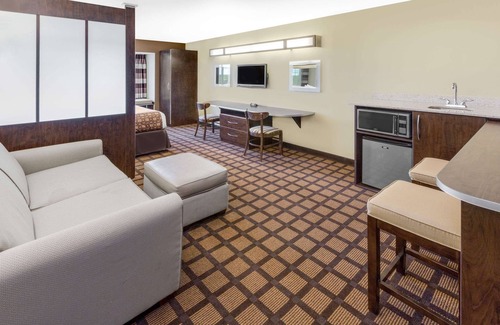 Ozark Hotel | Microtel Inn & Suites by Wyndham Ozark