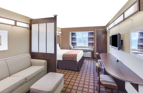 Ozark Hotel | Microtel Inn & Suites by Wyndham Ozark