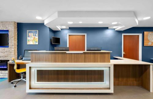 Tulsa Hotel | Microtel Inn & Suites by Wyndham Tulsa - Catoosa Route 66