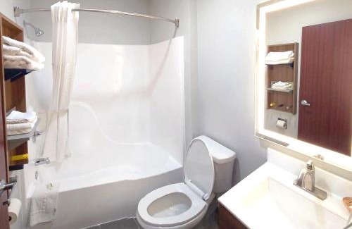 Tulsa Hotel | Microtel Inn & Suites by Wyndham Tulsa - Catoosa Route 66