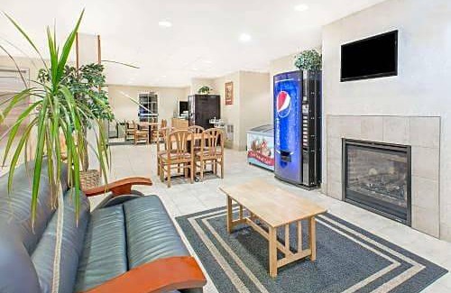 Colfax Hotel | Microtel Inn & Suites by Wyndham Colfax