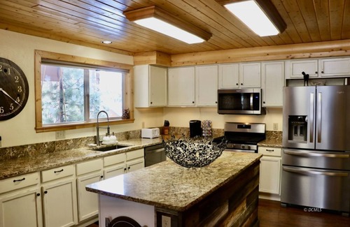 Duck Creek Village Cabina | Mid-Canyon Cabin near Bryce and Zion National Parks