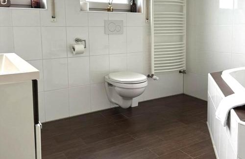 Schloss Holte-Stukenbrock Apartamento | Mid - Century
