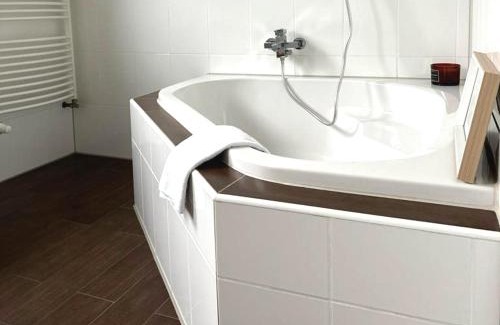Schloss Holte-Stukenbrock Apartamento | Mid - Century
