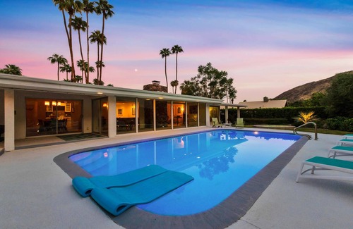 Vista Las Palmas Casa | Mid-century Alexander home in Vista Las Palmas w/pool & mountain views