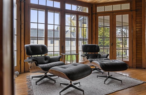 Oden Cabaña | Mid Century Cottage with Crooked Lake Views!