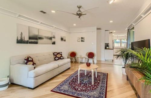 Georgetown Casa | Mid Century Cozy & Quiet Home-Walk to the Square