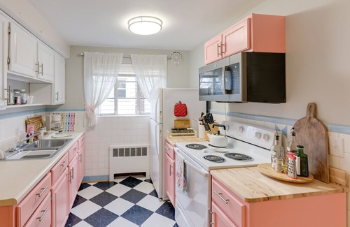 Mount Healthy Apartamento | Mid-Century First-Floor Apt 15 Mins to Cincinnati!