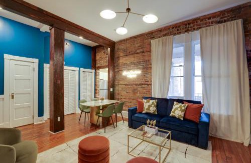 Dixon Park Apartamento | Mid-Century getaway