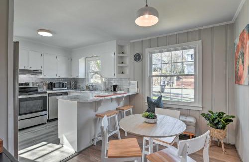 Winston - Salem Casa | Mid-Century Modern Cottage in Ardmore Area!