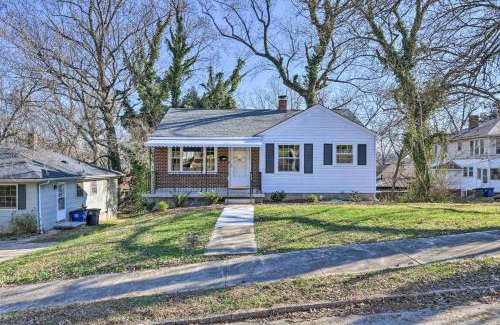 Winston - Salem Casa | Mid-Century Modern Cottage in Ardmore Area!