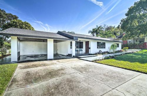 Lakeland Casa | Mid-Century Modern Escape in Central Lakeland!