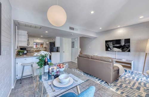 Alhambra Condominio | Mid-Century Modern in the heart of Phoenix!