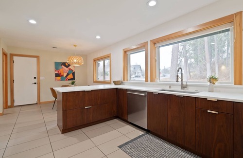 Manito Casa | Mid Century Modern on the Park!