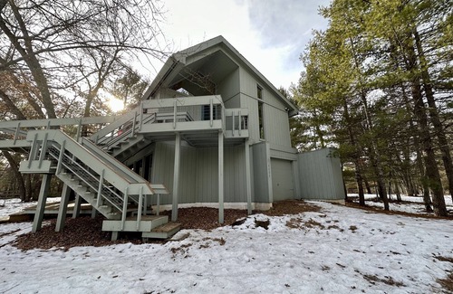 Frederic Casa | Mid-Century Upper Manistee River Getaway near Grayling
