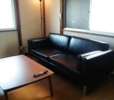 Yokosuka Apartamento | Mid-Century Yokosuka