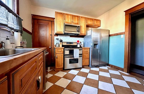 Mid-City Apartamento | Mid City 2 BR en Beautiful Arts and Crafts House
