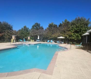 Huntsville Apartamento | Mid-City Serenity