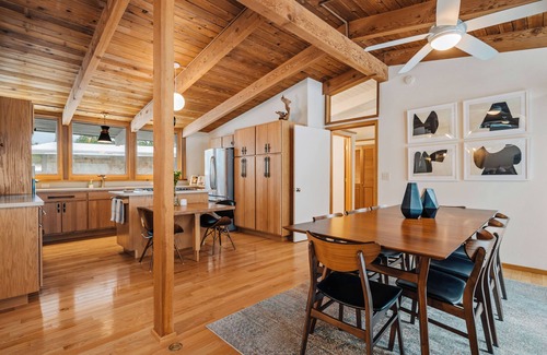 Northport Casa | Midcentury home, private beach, large deck with dining