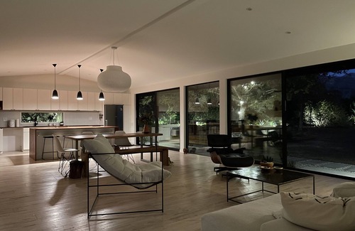 La Canada Flintridge Casa | Midcentury Modern Gem with panoramic mountain and ocean views