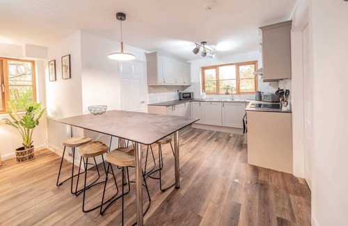 Didcot Casa | Middle Ashbrook - up to 6 bed - 3.5 bathrooms