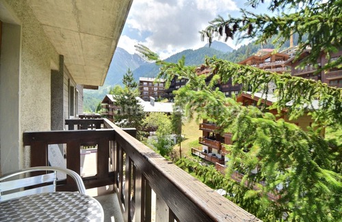 Grimentz Apartamento | Middle class studio for 2 people, living room with 2 beds, kitchen area, shower-WC, balcony, fifth f