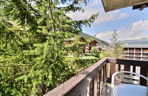 Grimentz Apartamento | Middle class studio for 2 people, living room with 2 beds, kitchen area, shower-WC, balcony, fifth f