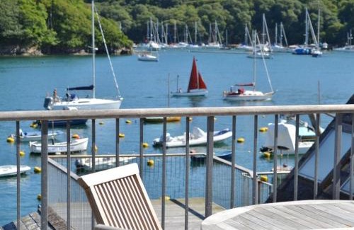 Fowey Casa | Middle Deck