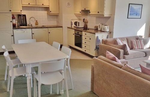 Fowey Casa | Middle Deck