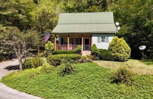 Dandridge Casa | Middle of Everywhere