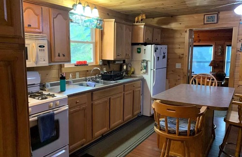 Pittsburg Casa | Middle Pond Cabin- Direct ATV & Snowmobile Access