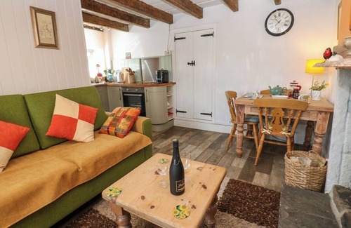 Eastgate Cabaña | MIDDLEHOPE COTTAGE, pet friendly, with open fire in St John's Chapel