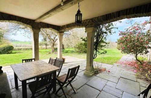 Kilgetty Casa | Middlelands - A stunning country house with beautiful gardens in rural Pembrokeshire yet close to coast