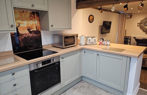 Harleston Cabaña | Middletree ideal modern cottage pet friendly