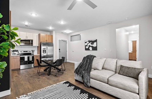 The Gulch Apartamento | Midnight Manor Penthouse Suite The Gulch