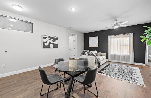 The Gulch Apartamento | Midnight Manor Penthouse Suite The Gulch