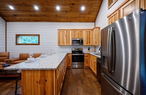Pickens Cabina | Midnight Moon-Private/HotTub/Fireplace