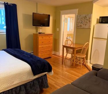 Waterford Valley Apartamento | Midstream Manor Unit 1, Studio